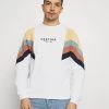 Kaotiko CREW SEATTLE UNISEX - Sweatshirt - White -Kaotikoire Magasin 0008d8662ec74466b1a69c355e97fb7b