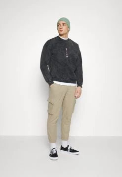 Kaotiko CREW WASHED RUINS UNISEX - Sweatshirt - Black -Kaotikoire Magasin 01620e9a3d6c4cf58b18e8b73a5d43cf