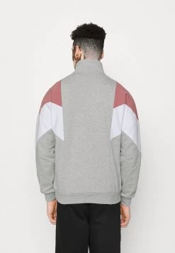 Kaotiko - Herren CREW BRENDAN - Sweatshirt - Grey/soft Burgundy 10 Kaotiko - Herren CREW BRENDAN - Sweatshirt - Grey/soft Burgundy -Kaotikoire Magasin 03b7c552e740400da4e2c69ca1f41484