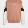 Kaotiko CREW SETH UNISEX - Sweatshirt - Apricot 1 Kaotiko CREW SETH UNISEX - Sweatshirt - Apricot -Kaotikoire Magasin 180b400f936443d99aec093b01a4b1f2