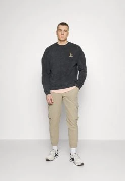 Kaotiko CREW WASHED PHARAOH UNISEX - Sweatshirt - Black 15 Kaotiko CREW WASHED PHARAOH UNISEX - Sweatshirt - Black -Kaotikoire Magasin 1e9f1a2ccb4845aca77c68703dcdffdc