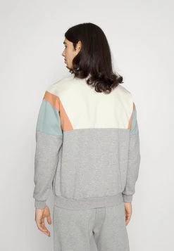 Kaotiko CREW COLIN - Sweatshirt - Grey - Herren -Kaotikoire Magasin 1f6c818d56cf4fbb8c10a1da08b09670