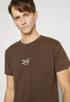 Kaotiko WASHED BRIGHTNESS UNISEX - T-Shirt Print - Brown 15 Kaotiko WASHED BRIGHTNESS UNISEX - T-Shirt Print - Brown -Kaotikoire Magasin 22aeacefe80a47a798fdcf1d7da75988