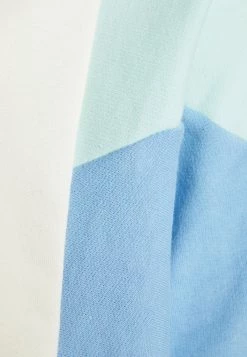 Kaotiko - Herren SUD CAP ALBIN UNISEX - Sweatshirt - Ivory/verde/azul -Kaotikoire Magasin 2ee4c3295f8443f38f04099420e46d99