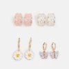Fire & Glory - Damen FGMAGATINA EARRINGS 4 PACK - Ohrringe - Gold-coloured -Kaotikoire Magasin 2f9a89ea2f314bf5b67cf1eadd7eba6b