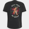 Kaotiko STAY TRUE UNISEX - T-Shirt Print - Black Acid Wash 2 Kaotiko STAY TRUE UNISEX - T-Shirt Print - Black Acid Wash -Kaotikoire Magasin 6154919a75604670a10a4daeceff76b3