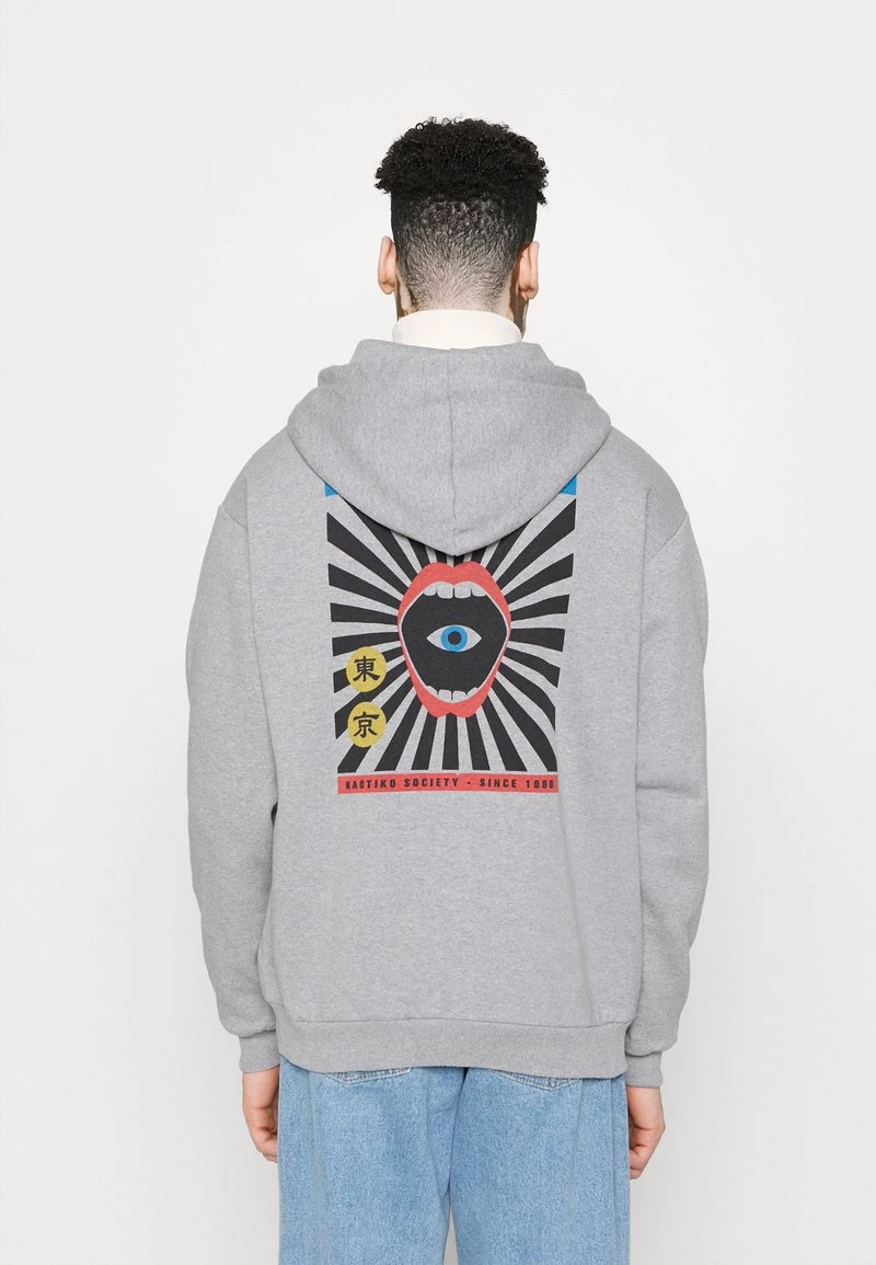 Kaotiko - Herren SUD CAP FLASHBACK - Kapuzenpullover - Grey 5 Kaotiko - Herren SUD CAP FLASHBACK - Kapuzenpullover - Grey – Bild 3