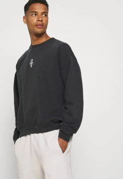 Kaotiko - Herren CREW PYRAMID - Sweatshirt - Black Wash -Kaotikoire Magasin 79a49f0d8a8b4de39c9e714edd88bbe7