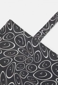 Fire & Glory HAPPIE TOTE BAG - Shopping Bag - Black - Damen -Kaotikoire Magasin 829b42381e36483bab3cd749004425fd