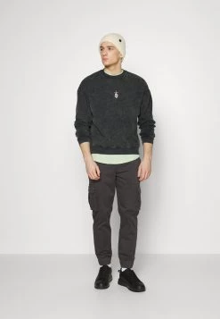 Kaotiko CREW WASHED PALM VIBES UNISEX - Sweatshirt - Black -Kaotikoire Magasin 8d3175d2f0424105970620d792ba31ba