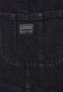 Kaotiko PETO WASHED - Latzhose - Black Denim - Unisex -Kaotikoire Magasin 9ccef9e4cc38431abd0352e51267bce4