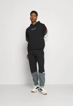 Kaotikoire Magasin -Kaotikoire Magasin 9eaaf50d1c3c4f2989922463a149fba8