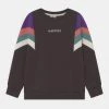 Kaotiko CREW SEATTLE UNISEX - Sweatshirt - Grey/purple/rouge/basil 2 Kaotiko CREW SEATTLE UNISEX - Sweatshirt - Grey/purple/rouge/basil -Kaotikoire Magasin a76bdeeb713c4d4aa7f19b054a1ea10f