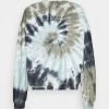 Kaotiko CREW TIE DYE ESPIRAL - Sweatshirt - Blue/white - Herren 1 Kaotiko CREW TIE DYE ESPIRAL - Sweatshirt - Blue/white - Herren -Kaotikoire Magasin b70baf4e06b74a93a6e4218dae6a1172