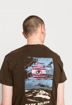 Kaotiko WASHED DARK SOCIETY UNISEX - T-Shirt Print - Chocolate -Kaotikoire Magasin e953f0bc5b1940cbb33186e306bd7fd0