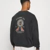 Kaotiko - Herren CREW PYRAMID - Sweatshirt - Black Wash -Kaotikoire Magasin f204cec7f69b4e23bc368d9b9f23ede7