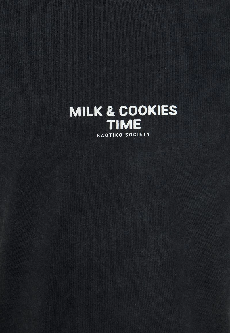 Kaotiko WASHED MILK AND COOKIES - T-Shirt Print - Black - Unisex 5 Kaotiko WASHED MILK AND COOKIES - T-Shirt Print - Black - Unisex – Bild 3