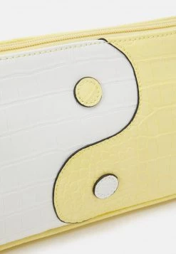 Fire & Glory - Damen BELLA SHOULDER - Handtasche - Pale Banana -Kaotikoire Magasin f956ce41e8a7480cb0a889856bcce22d